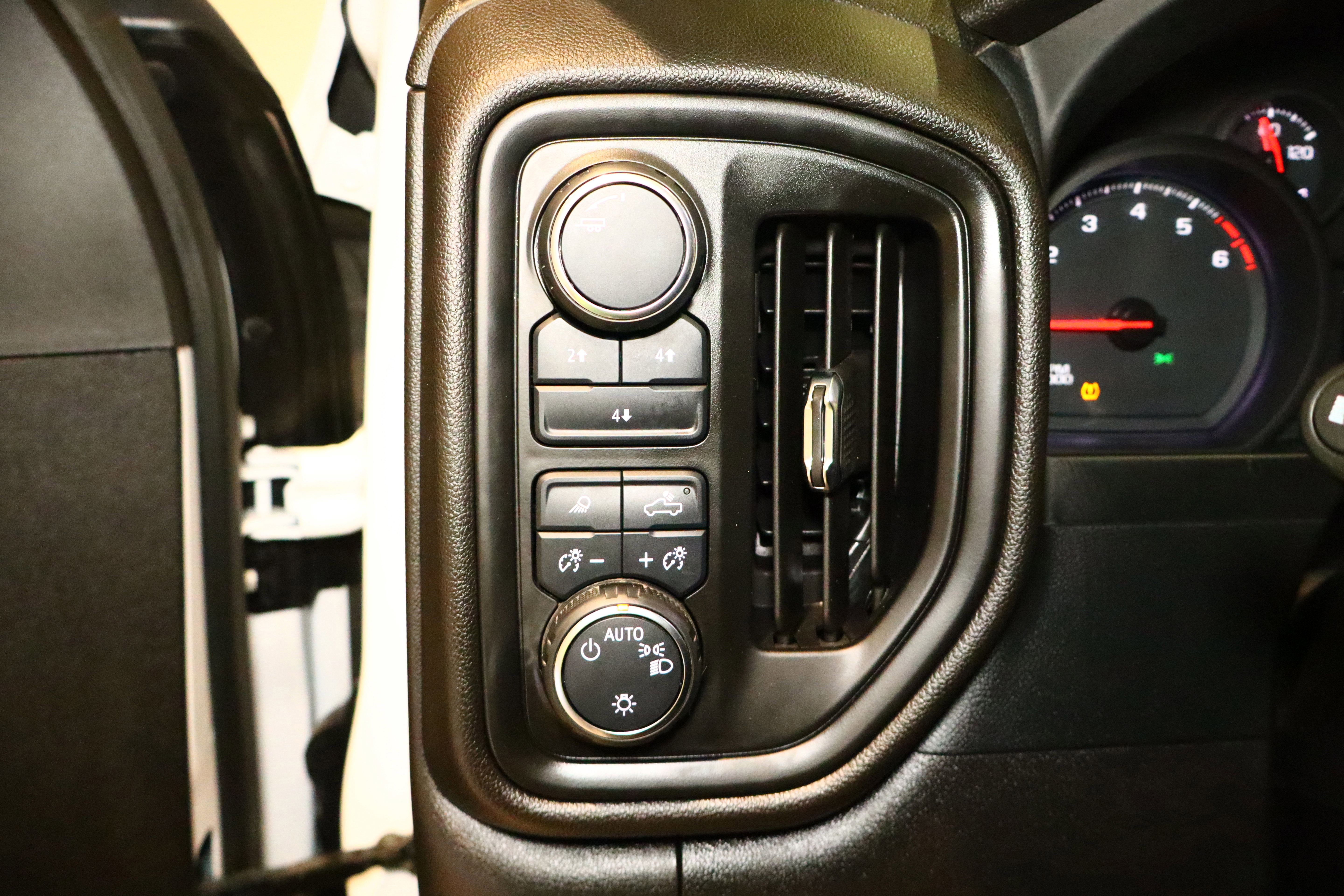 Used 2024 Chevrolet Silverado 2500 W/T w/ WT Convenience Package image 32