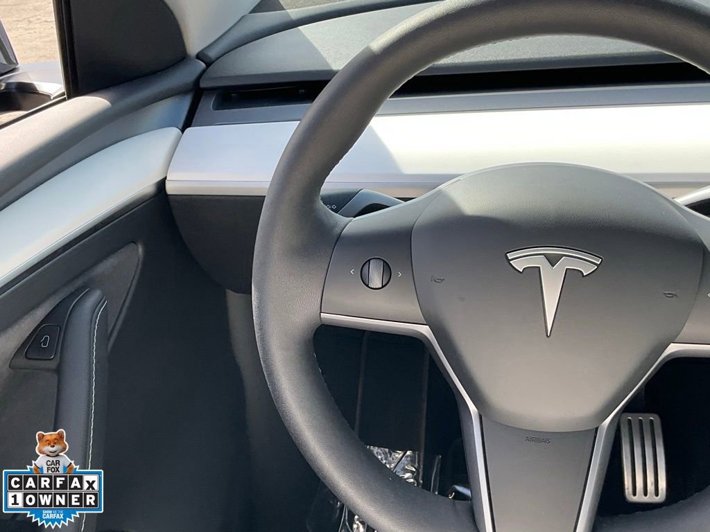 Used 2025 Tesla Model Y Performance AWD/4WD image 39