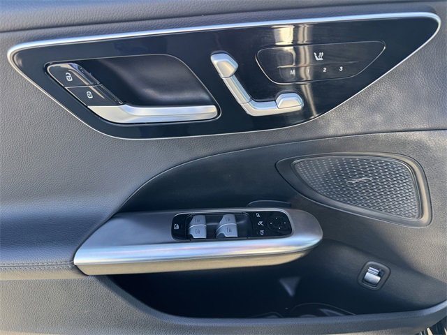 Used 2023 Mercedes-Benz C 300 Sedan image 12