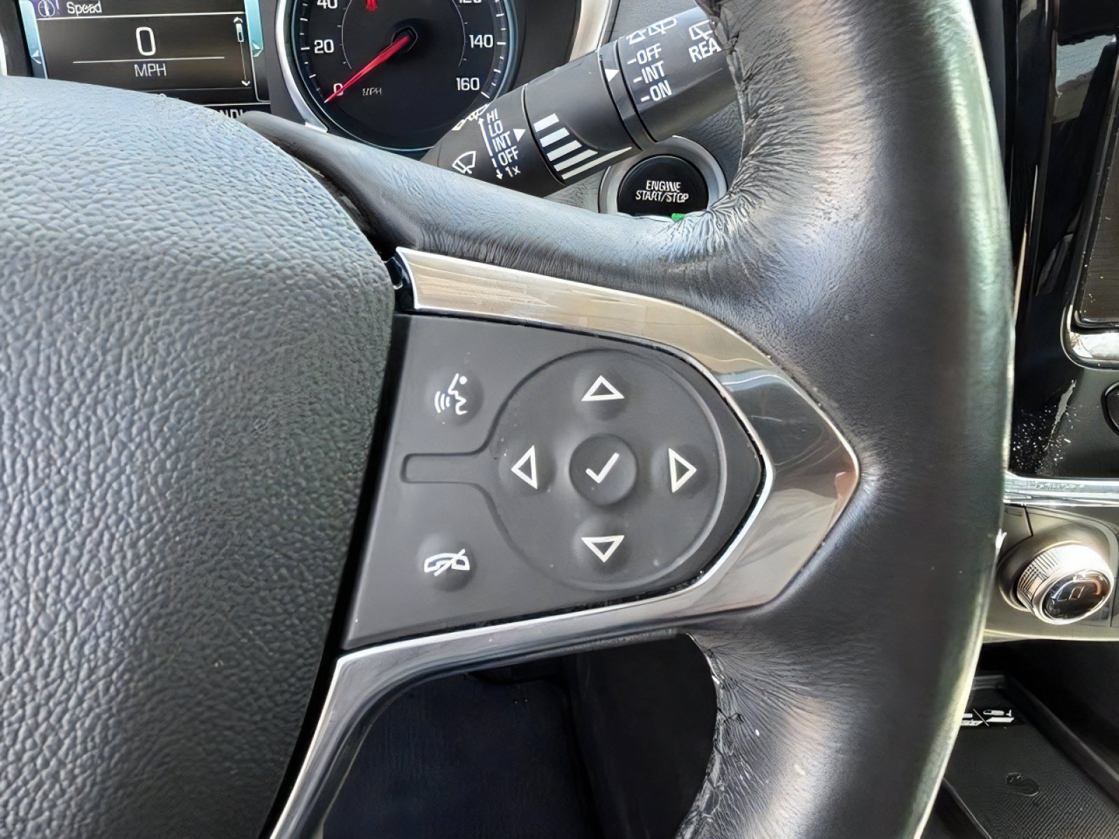 Used 2018 Chevrolet Traverse Premier AWD/4WD image 23