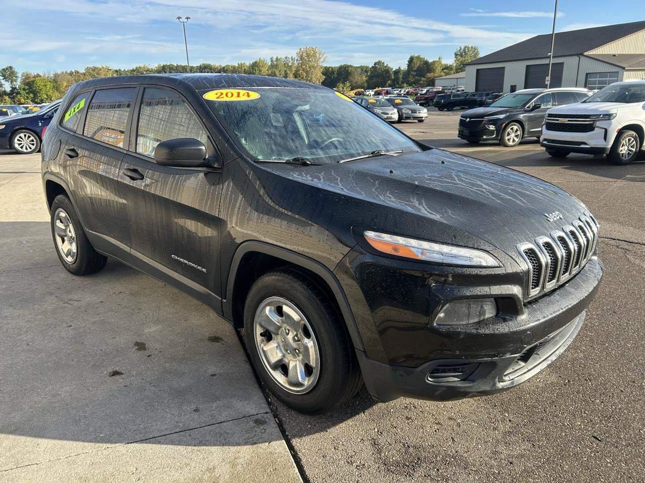 Used 2014 Jeep Cherokee Sport w/ Trailer Tow Group AWD/4WD image 3