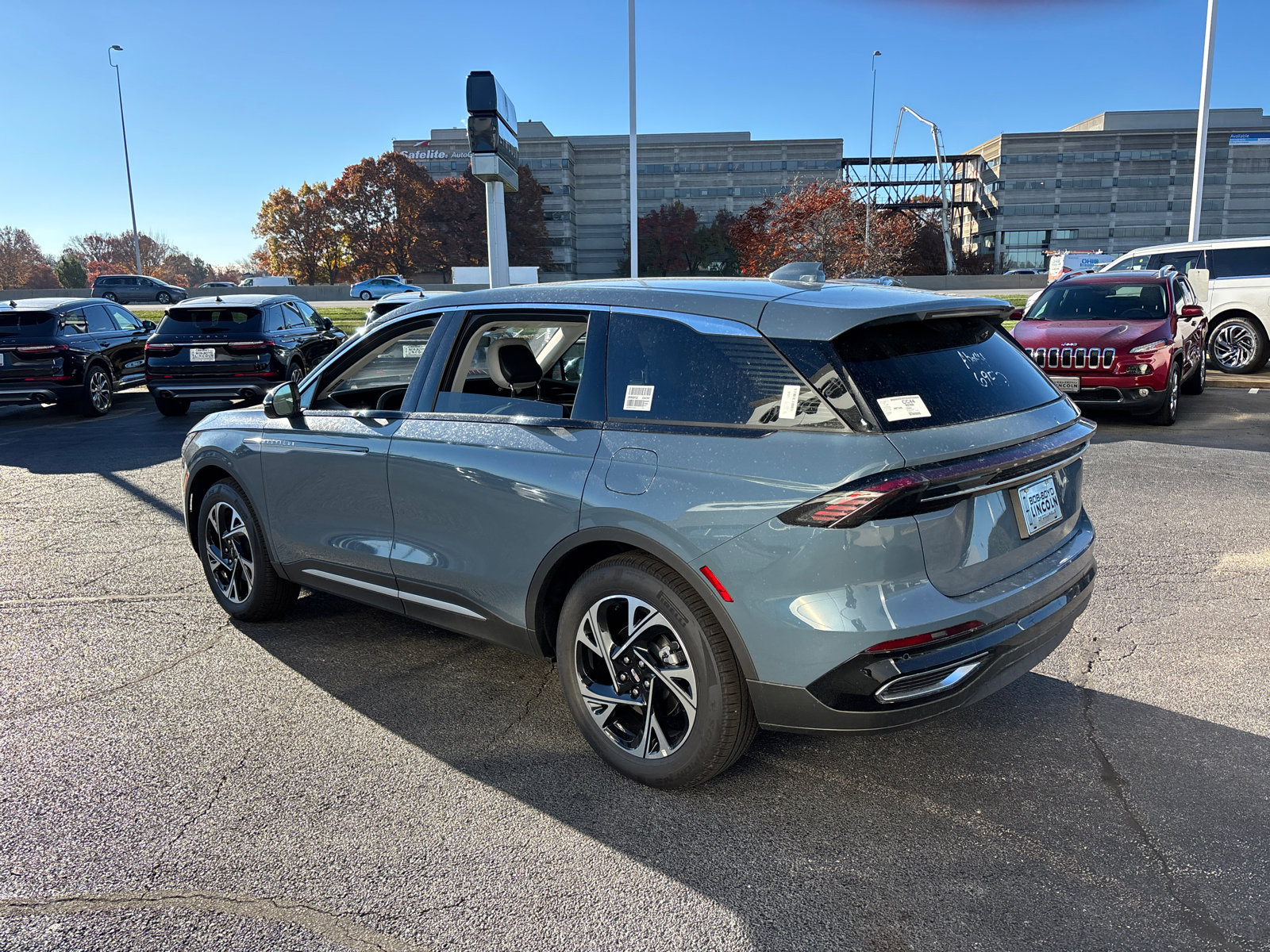 New 2026 Lincoln Nautilus Premier image 5