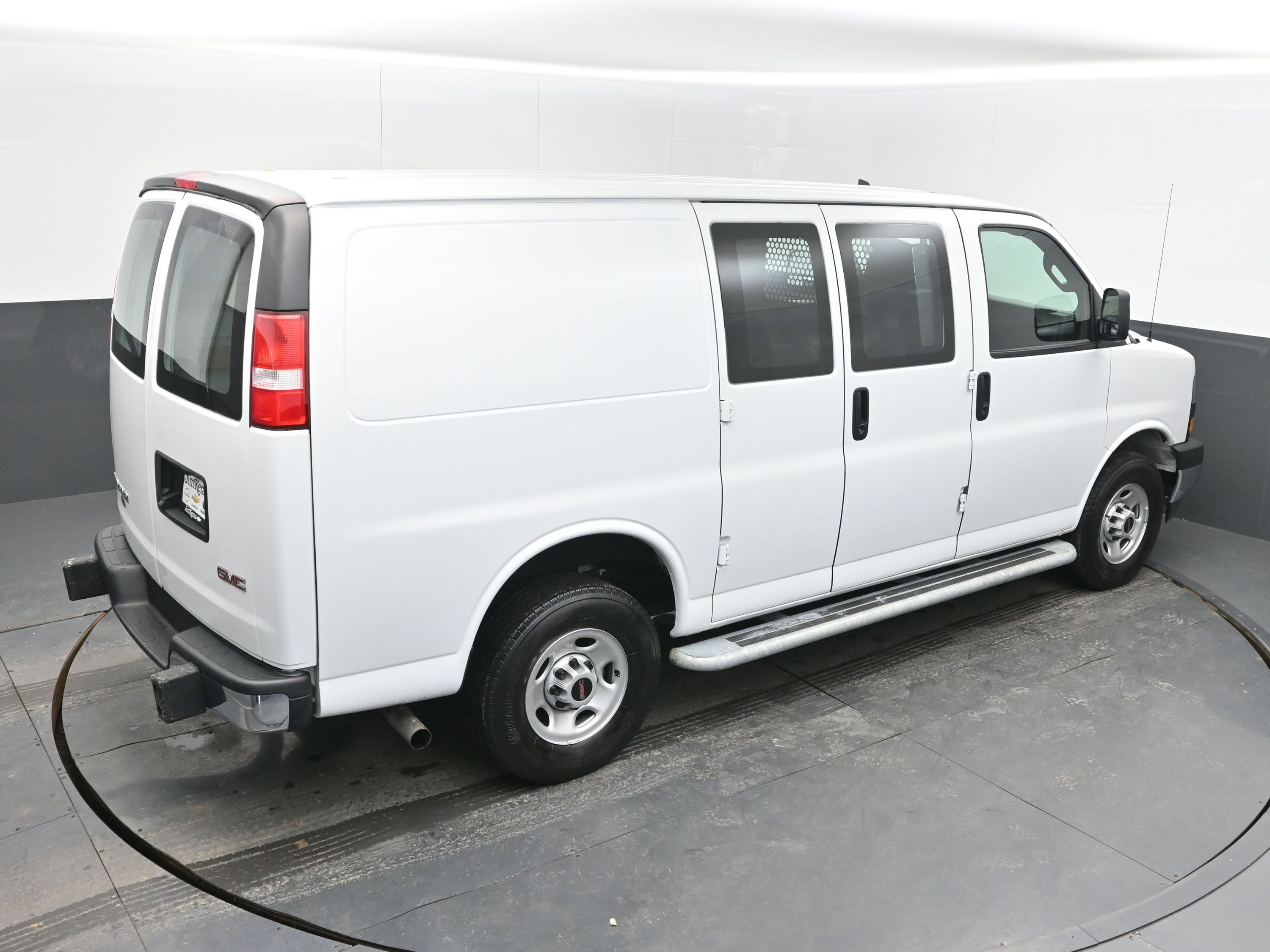 Used 2024 GMC Savana 2500 w/ Driver Convenience Package image 36