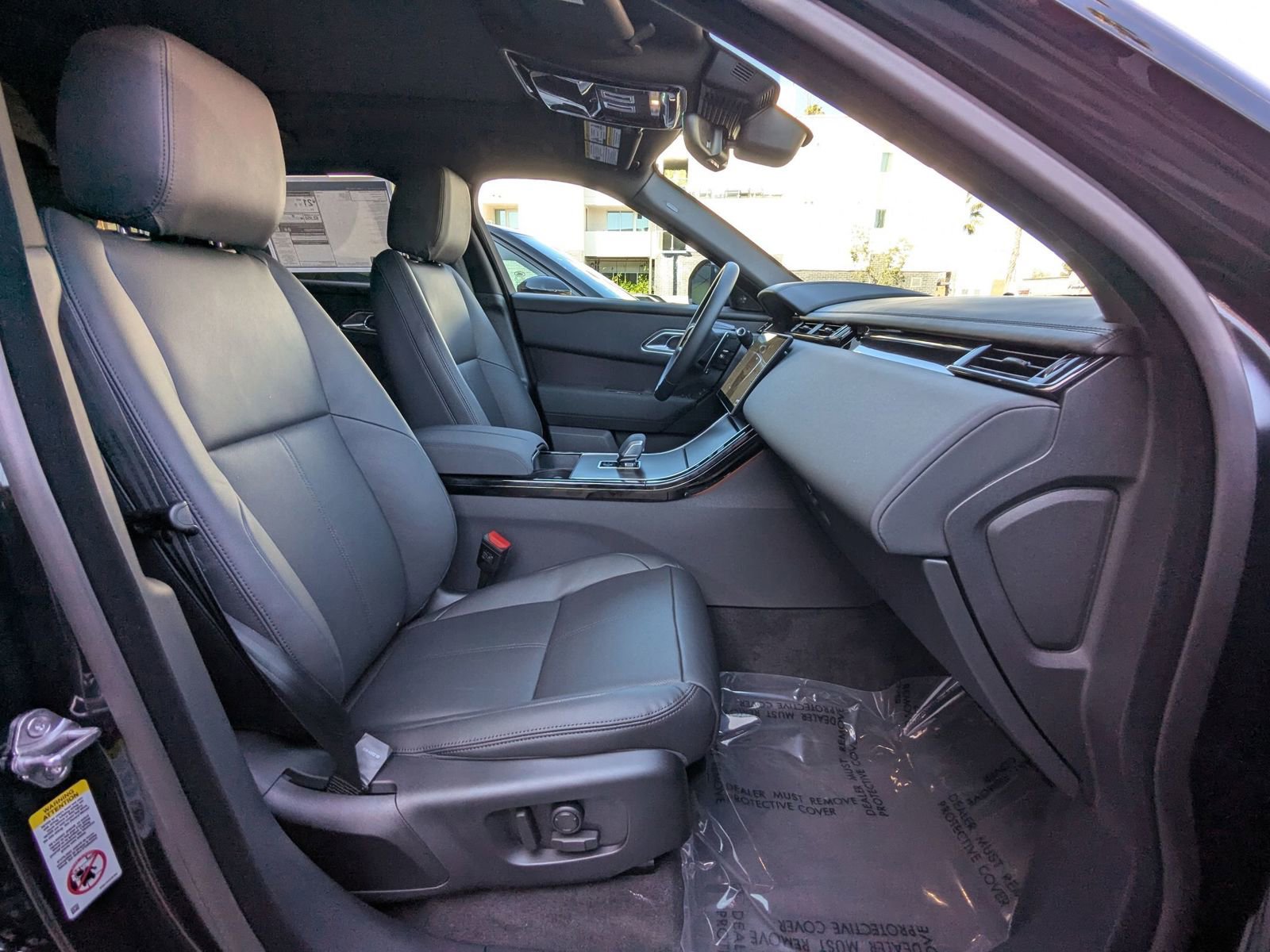 New 2026 Land Rover Range Rover Velar Dynamic SE image 17