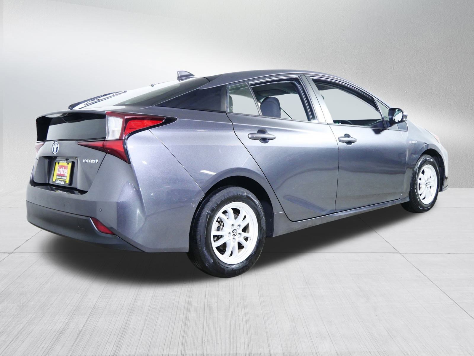 Used 2022 Toyota Prius LE image 7