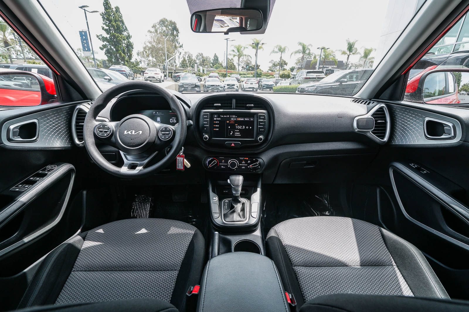 Used 2024 Kia Soul LX w/ Option Group 015 FWD image 13