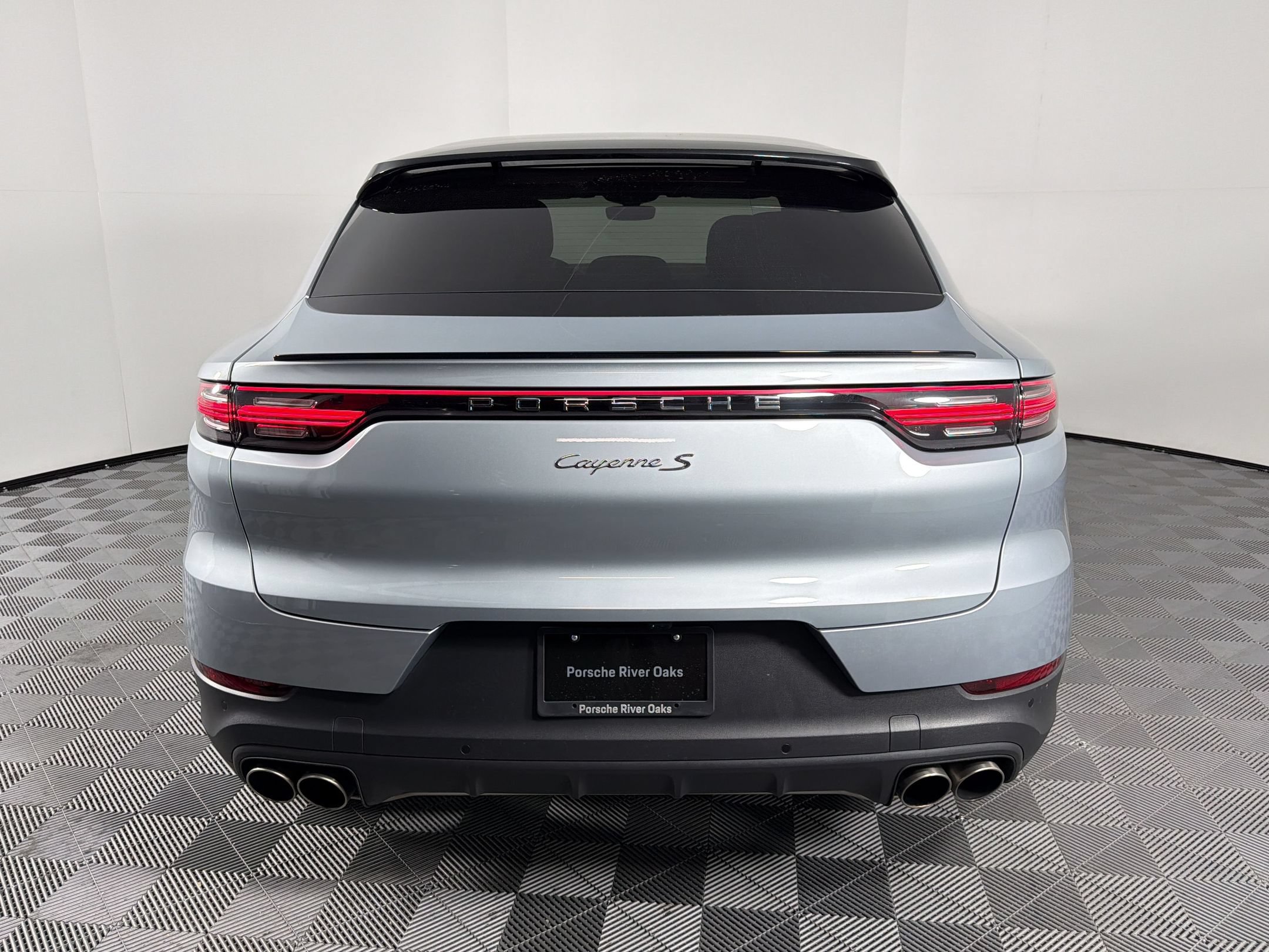 Certified 2023 Porsche Cayenne Coupe AWD/4WD image 10