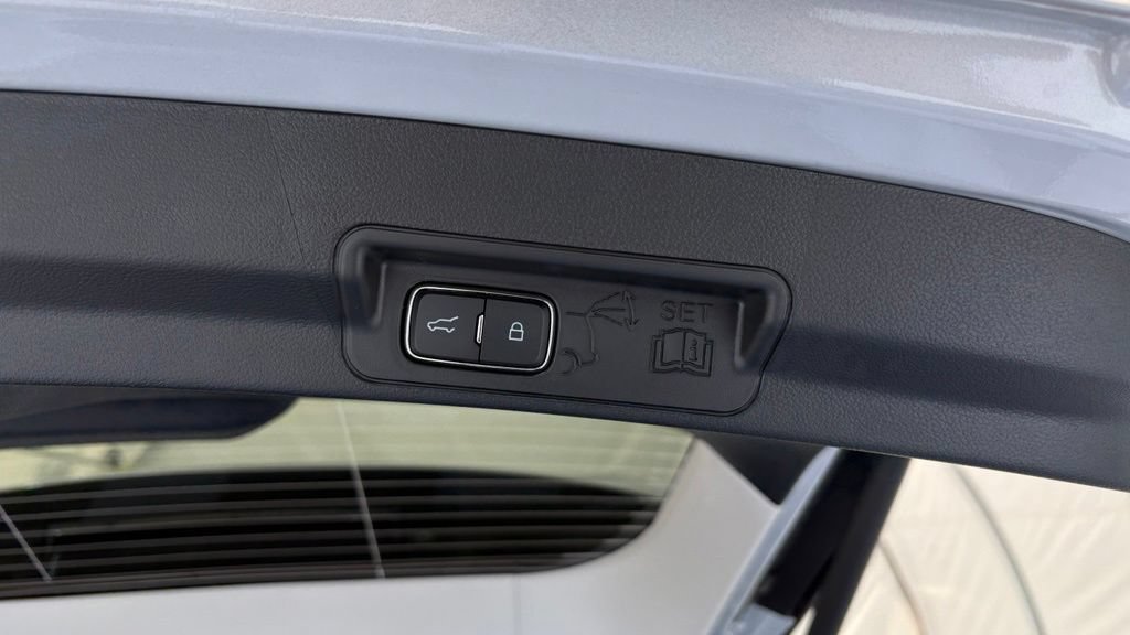 New 2026 Ford Explorer Active AWD/4WD image 6