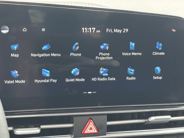 Certified 2025 Hyundai Elantra SEL FWD image 28