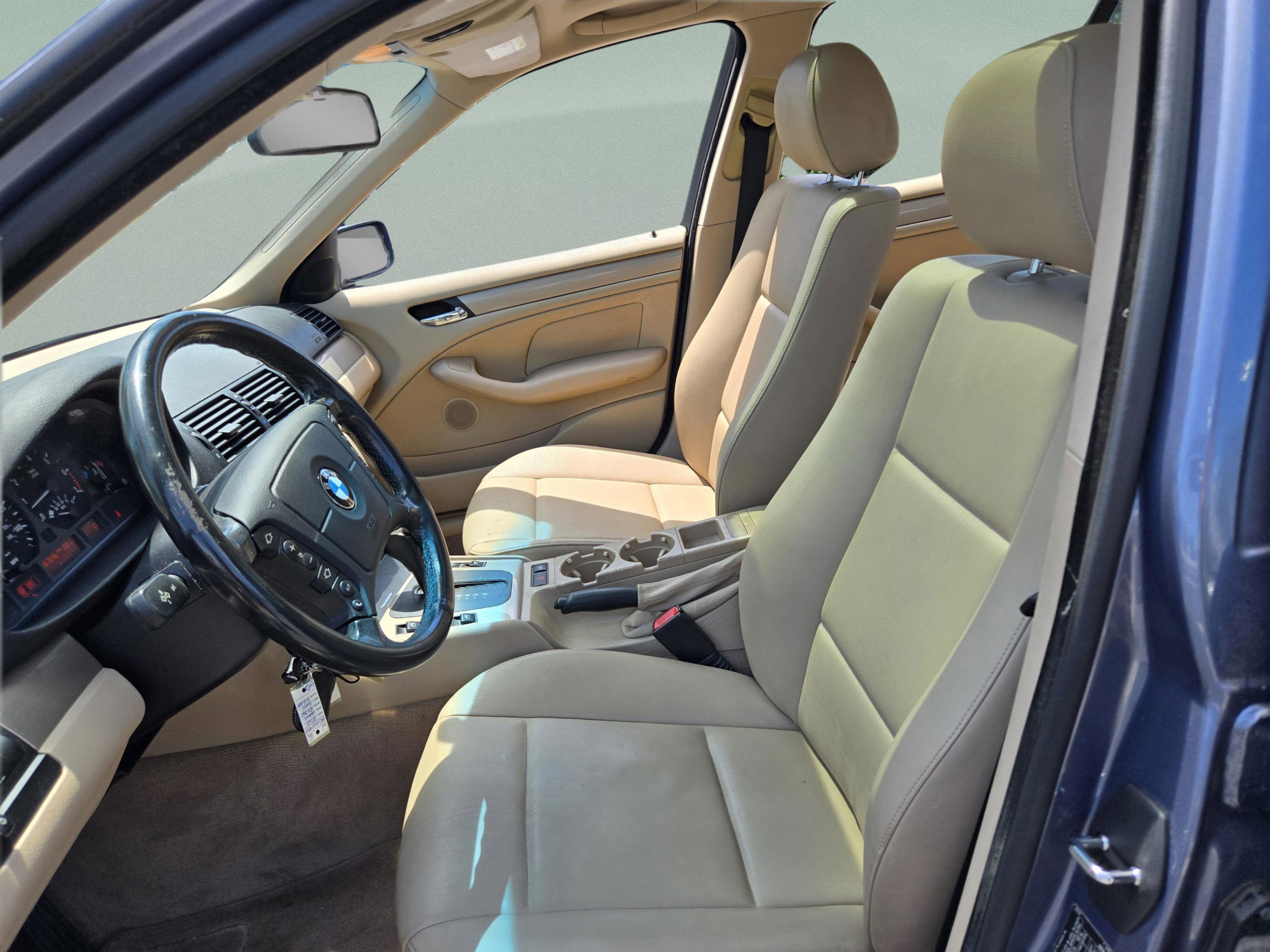 Used 2000 BMW 323i Sedan RWD image 14