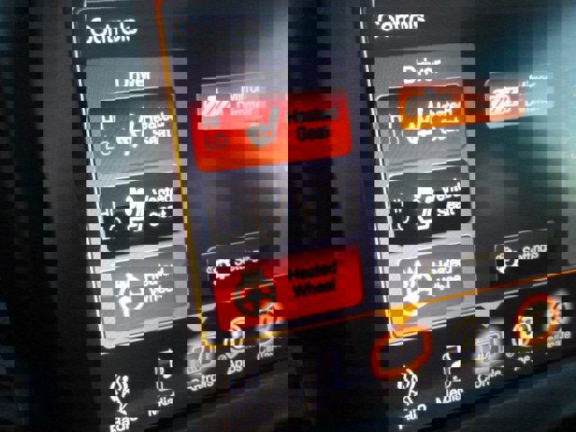 Used 2014 Jeep Cherokee Limited w/ Luxury Group image 22