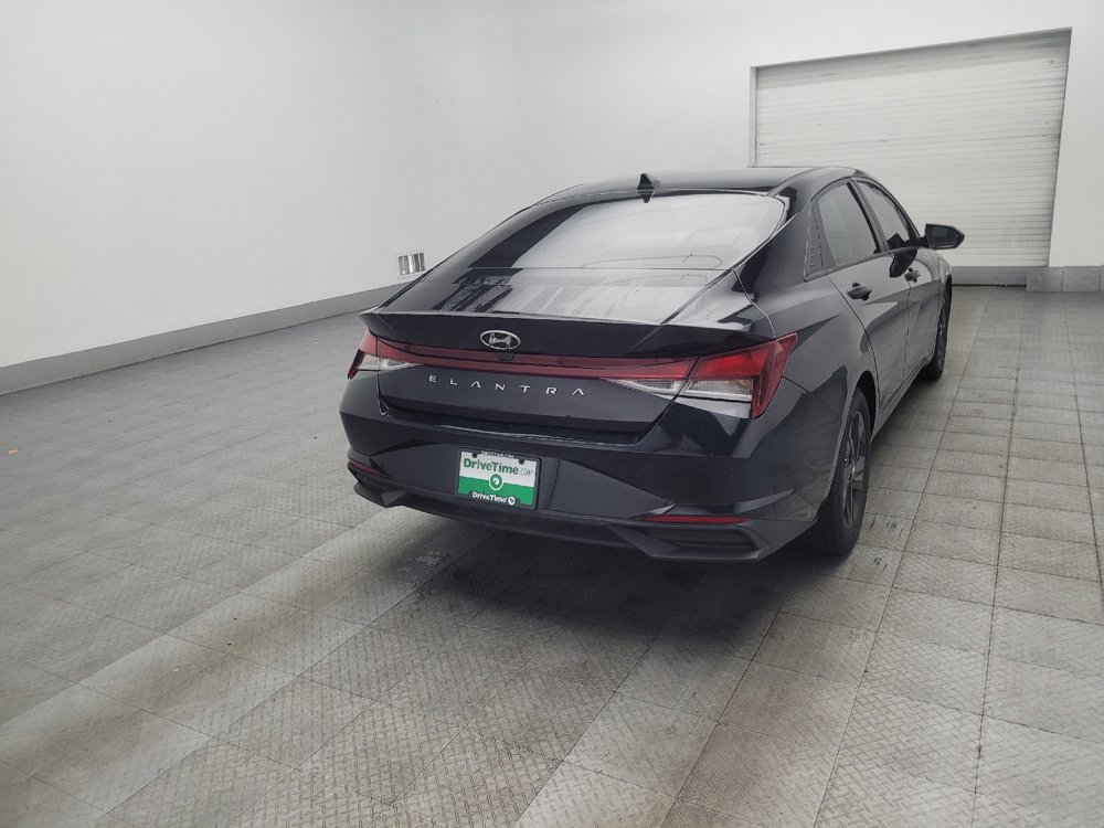 Used 2021 Hyundai Elantra SEL w/ Convenience Package FWD image 9