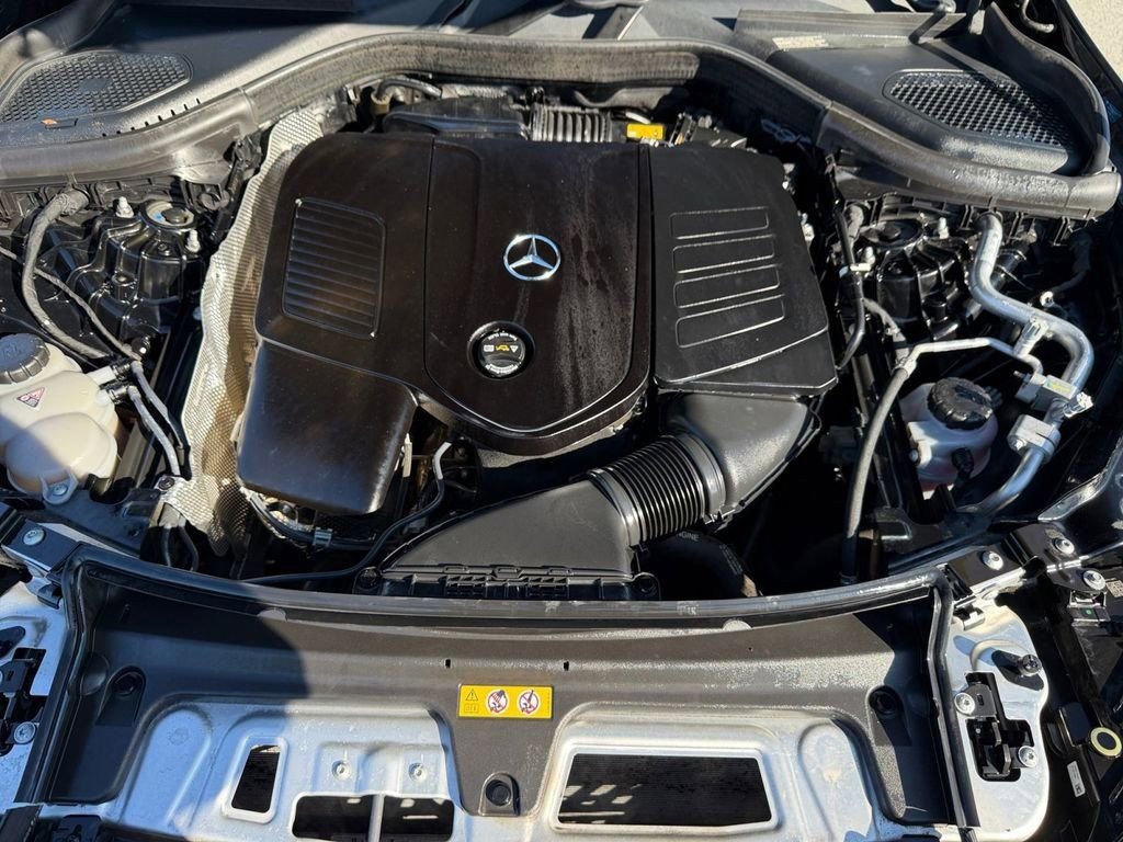 Used 2024 Mercedes-Benz GLC 300 image 37