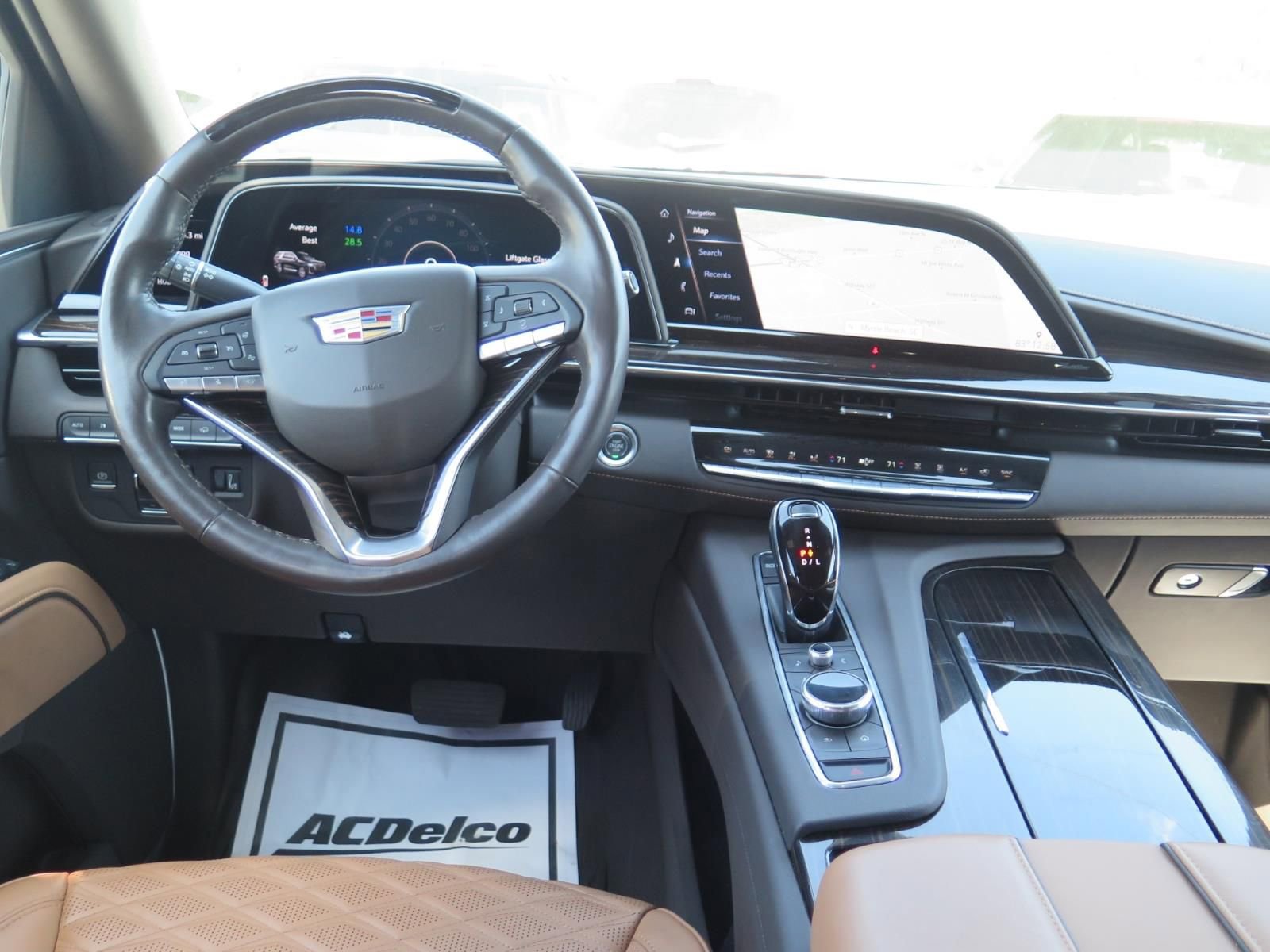 Used 2021 Cadillac Escalade ESV Premium Luxury w/ Driver Assist Tech Package AWD/4WD image 21