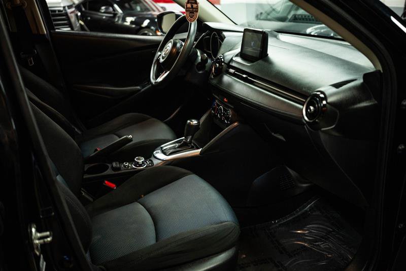 Used 2019 Toyota Yaris LE FWD image 12