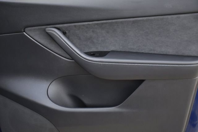 Used 2021 Tesla Model Y Long Range image 23