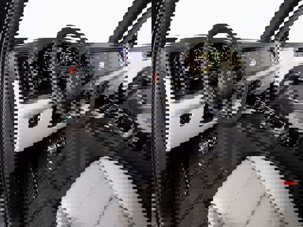 New 2025 Porsche Cayenne S image 17