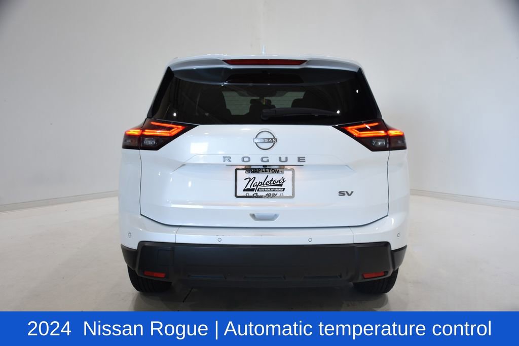 Used 2024 Nissan Rogue SV image 5