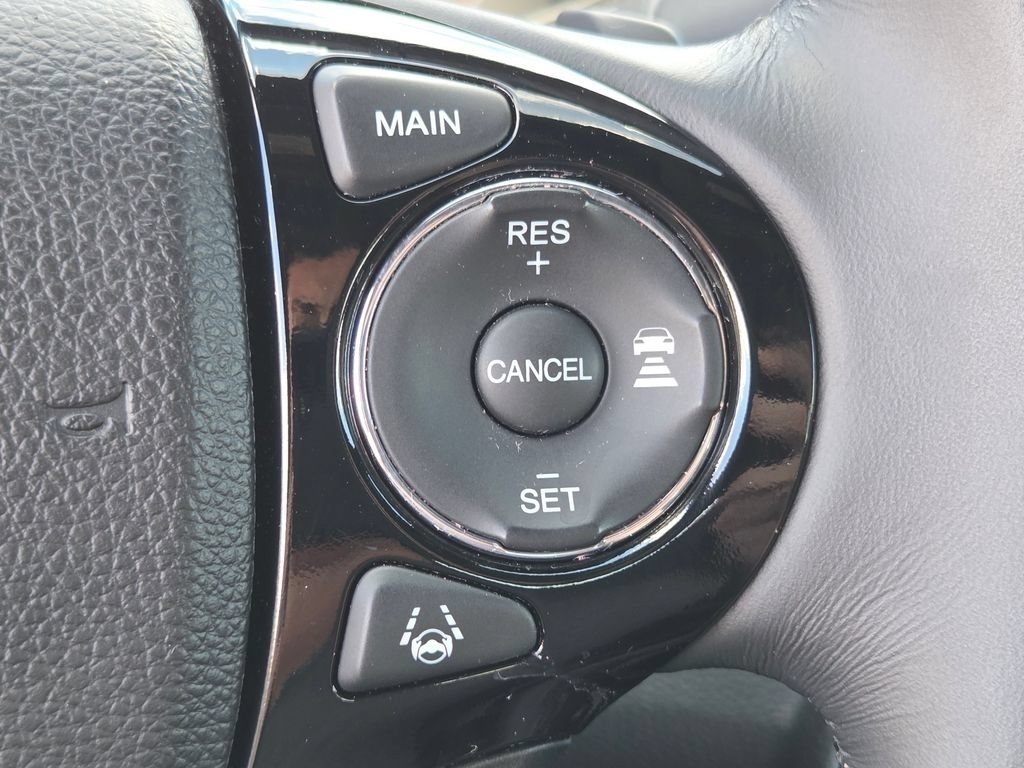 Used 2016 Honda Accord Touring image 18