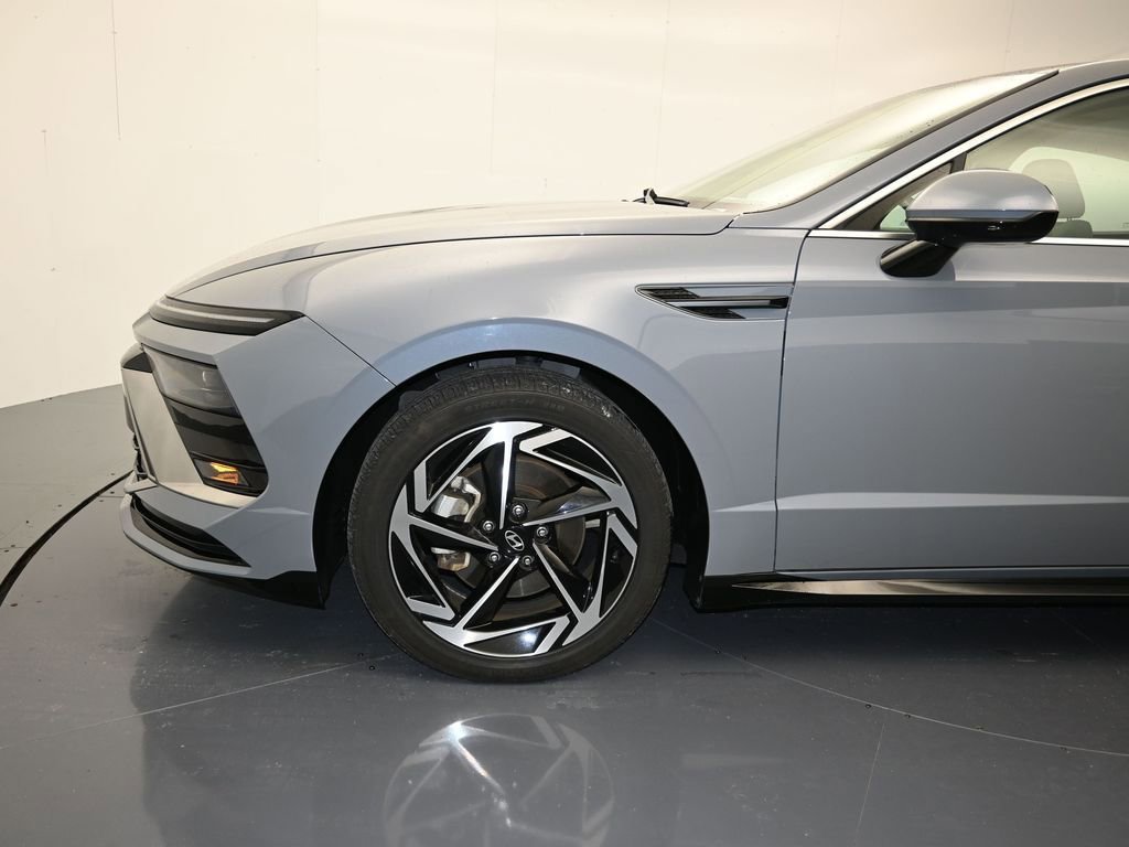 Used 2024 Hyundai Sonata SEL w/ Convenience Package FWD image 9