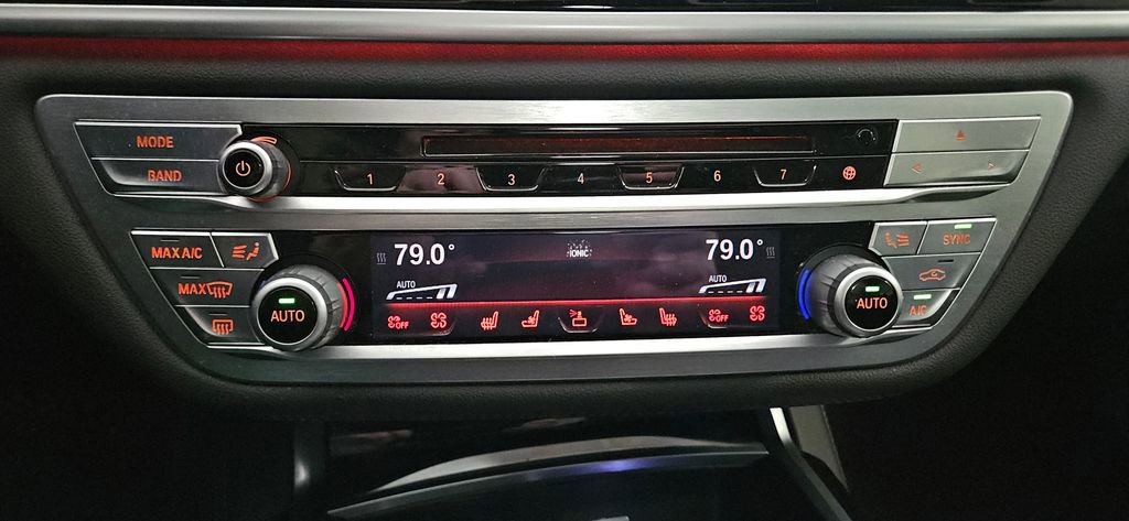 Used 2017 BMW 750i xDrive image 33