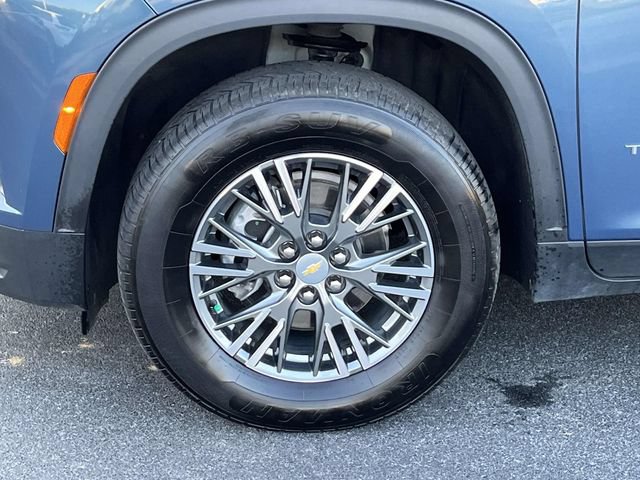 Used 2025 Chevrolet Traverse LT AWD/4WD image 11