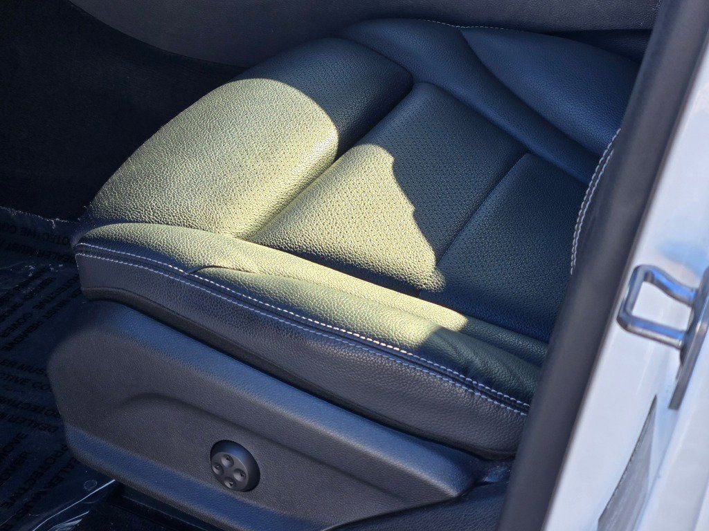 Used 2018 Mercedes-Benz GLC 300 4MATIC Coupe image 22
