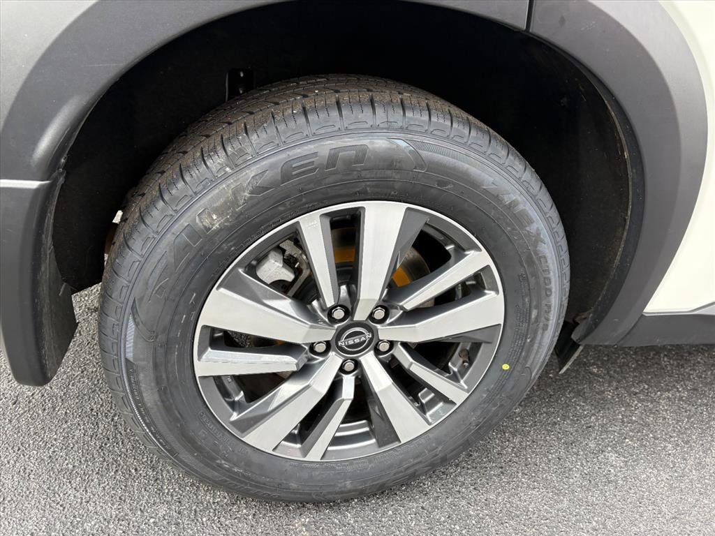 Certified 2024 Nissan Pathfinder SL image 27