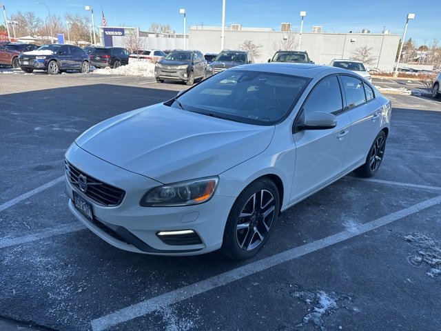 Used 2017 Volvo S60 T5 Dynamic image 1
