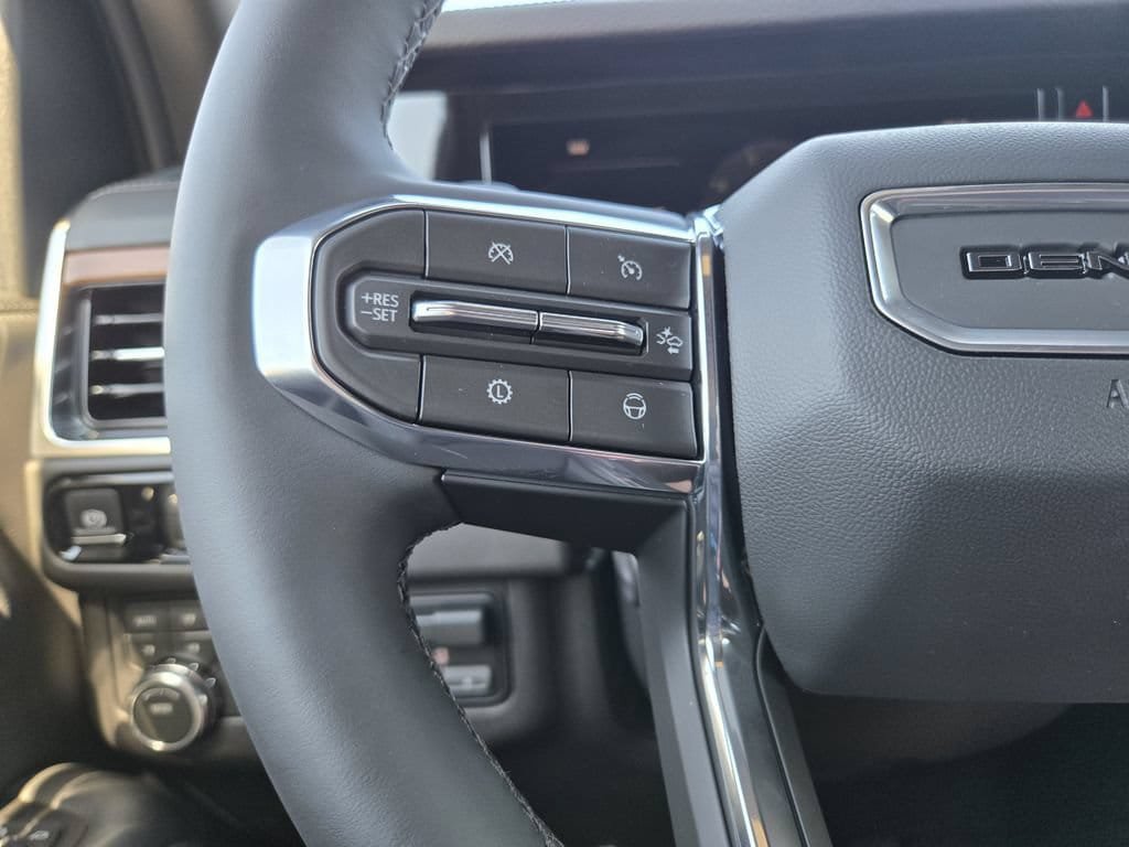 New 2026 GMC Yukon XL Denali w/ Denali Reserve Package AWD/4WD image 17