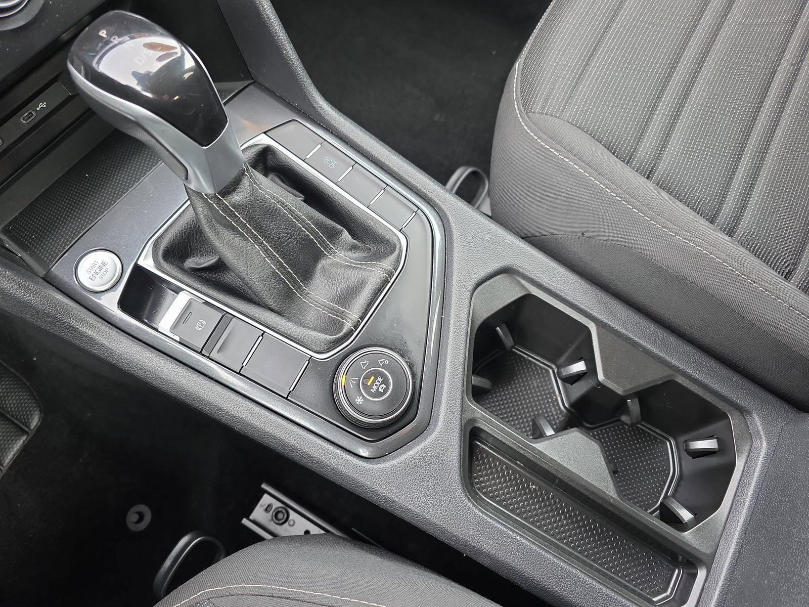 Used 2024 Volkswagen Tiguan S image 24