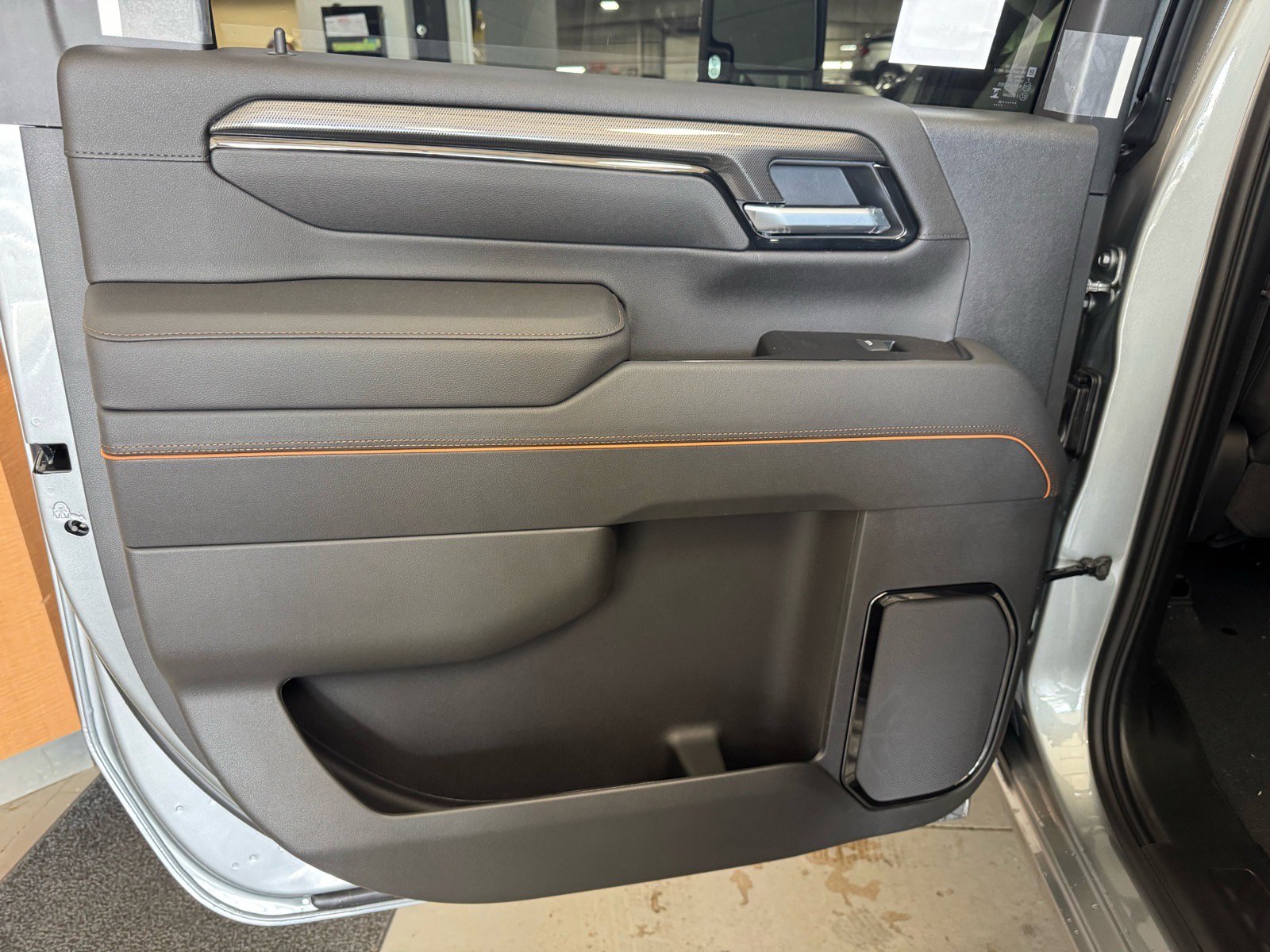 New 2026 GMC Sierra 2500 AT4 w/ AT4 Premium Plus Package image 9