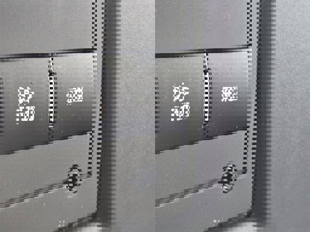 New 2025 Chevrolet Express 2500 w/ Communications Package image 4