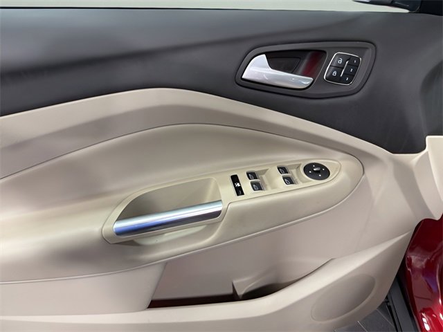 Used 2015 Ford Escape Titanium image 9