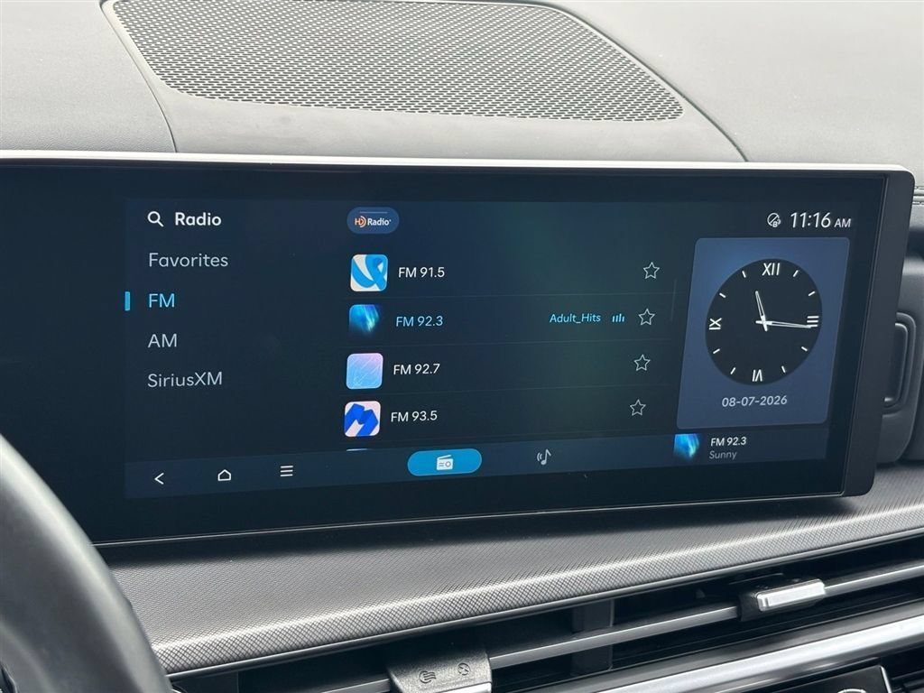 Used 2025 Hyundai Santa Fe SEL FWD image 25