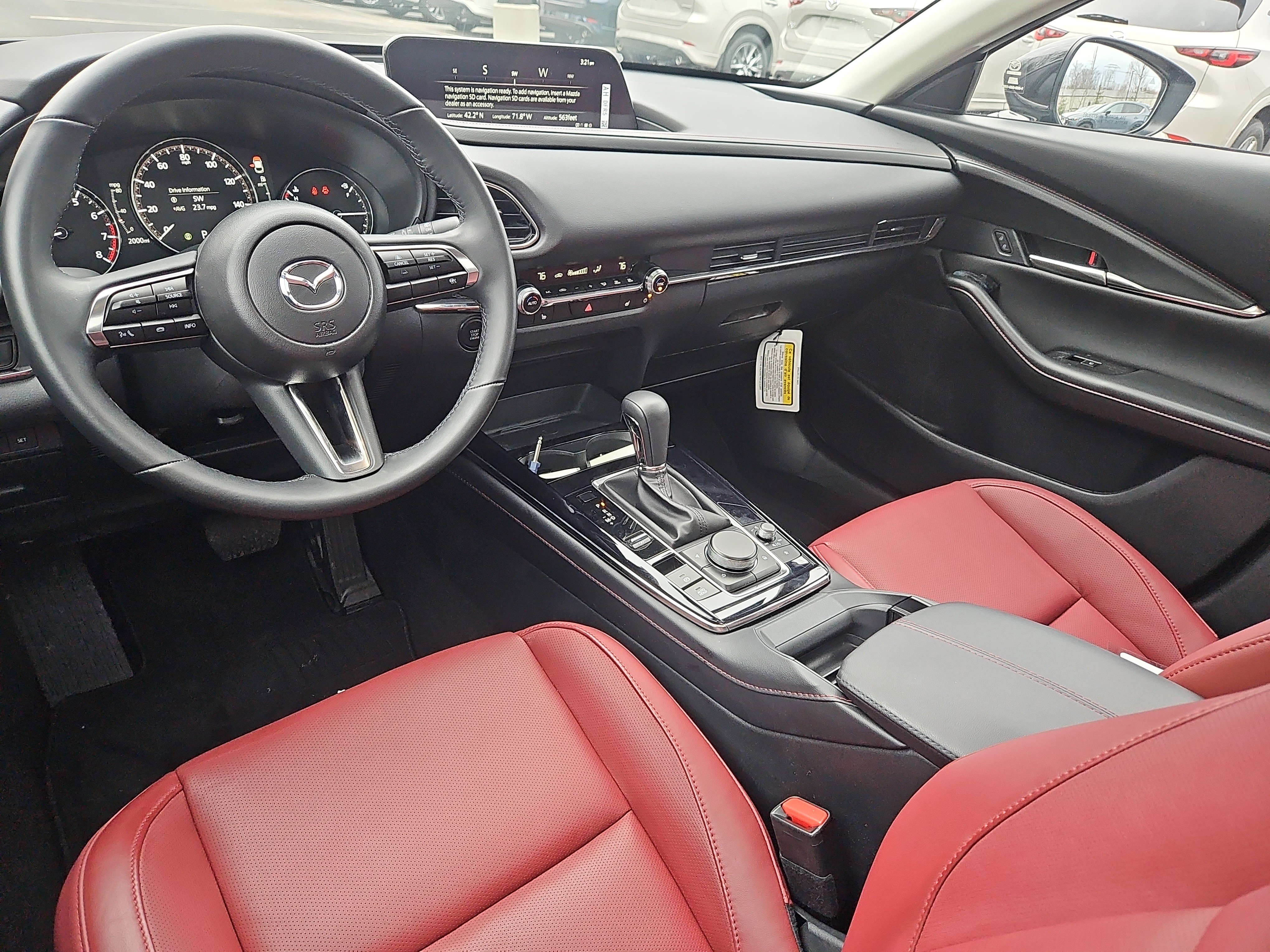 Certified 2025 MAZDA CX-30 AWD 2.5 S w/ Preferred Package image 3