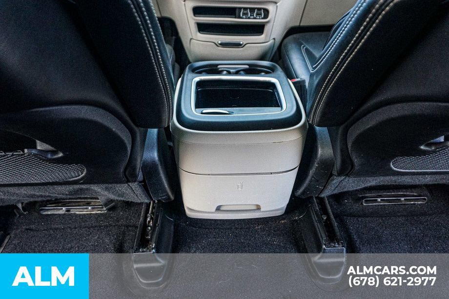 Used 2024 Chrysler Pacifica Select image 34