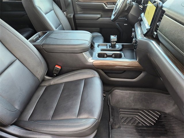 Used 2024 Chevrolet Silverado 1500 LT Trail Boss w/ Convenience Package II AWD/4WD image 19