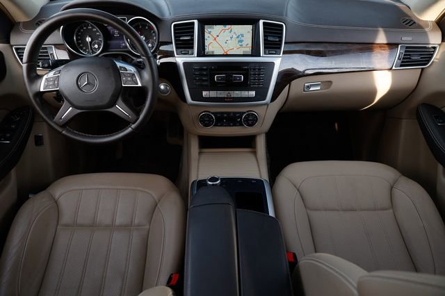 Used 2016 Mercedes-Benz GL 450 4MATIC 4dr GL 450 image 2
