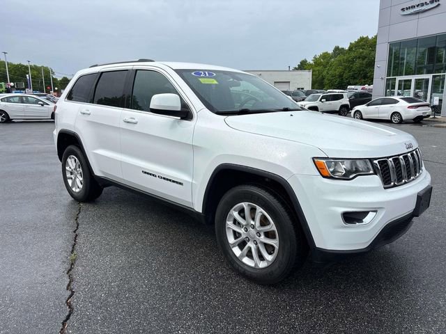 Used 2021 Jeep Grand Cherokee Laredo AWD/4WD image 1