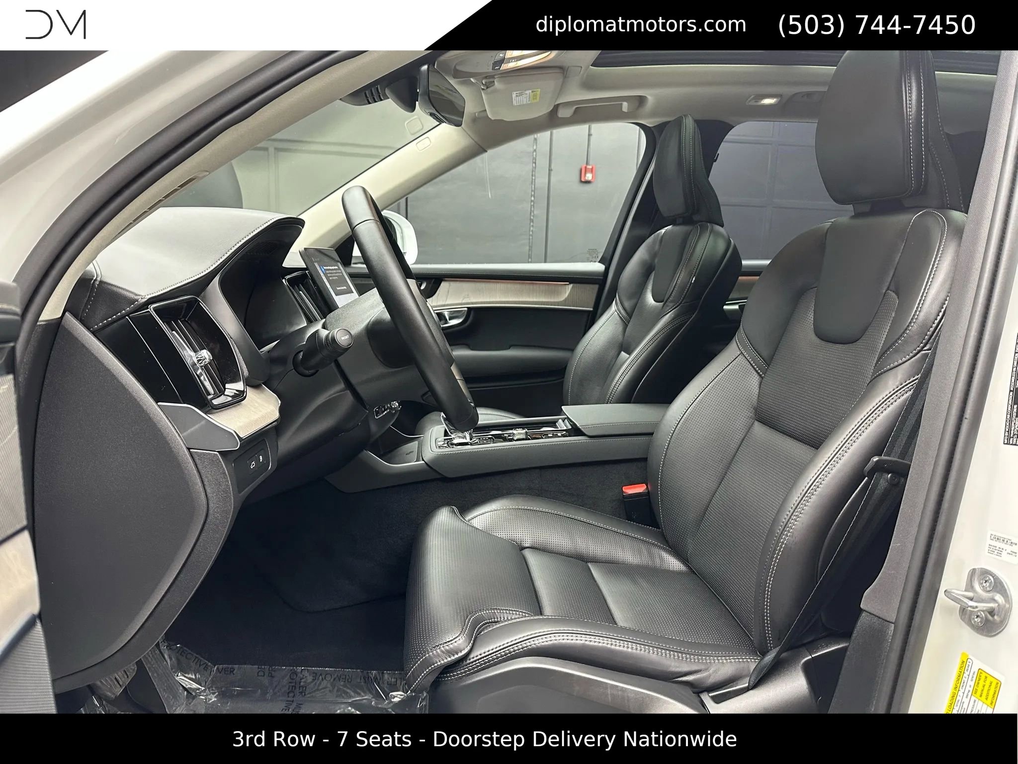 Used 2025 Volvo XC90 T8 Ultra w/ Protection Package Premier image 17