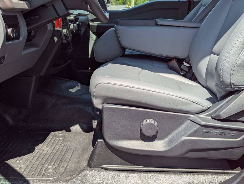 New 2026 Ford F550 Luxury RWD image 6