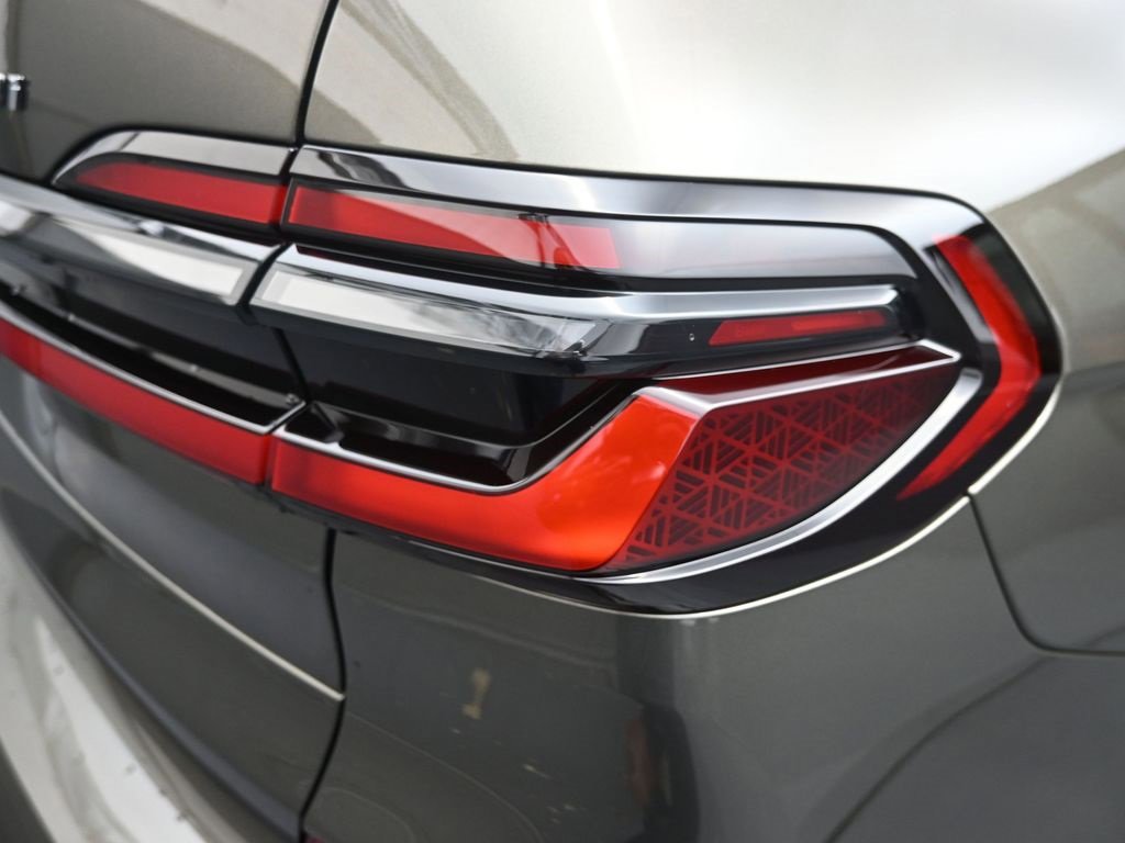 New 2026 BMW X7 xDrive40i w/ M Sport Package image 38