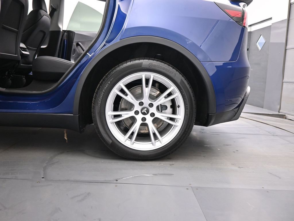 Used 2024 Tesla Model Y Long Range image 18