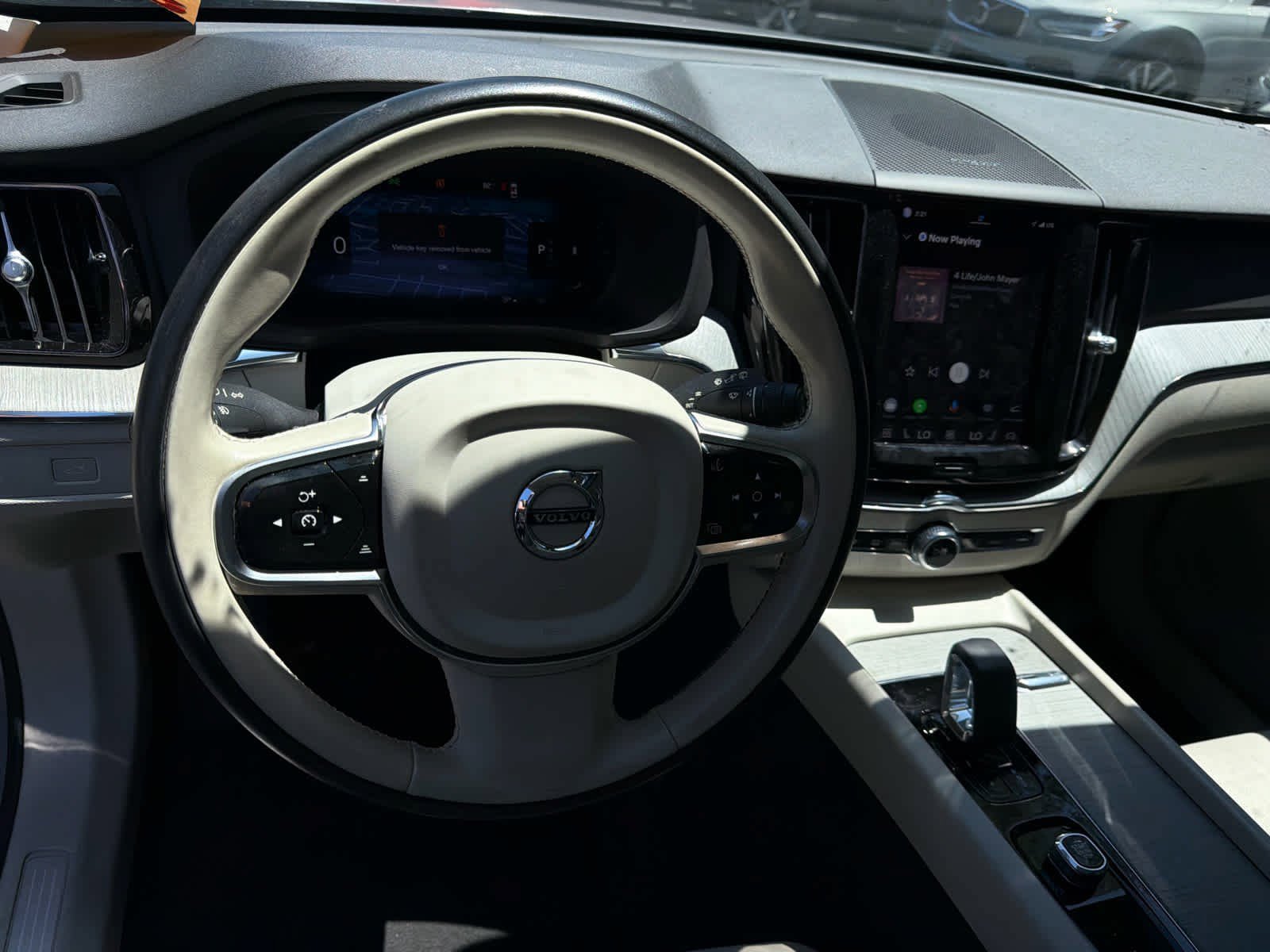 Used 2024 Volvo XC60 B5 Plus AWD/4WD image 28