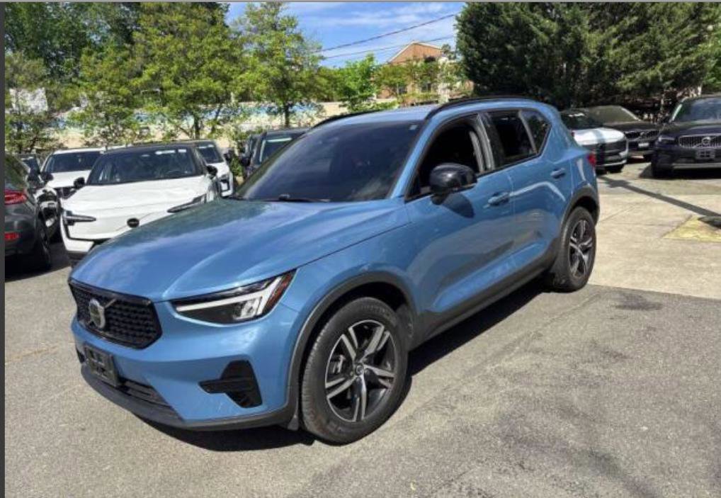 Used 2024 Volvo XC40 B5 Core AWD/4WD image 21
