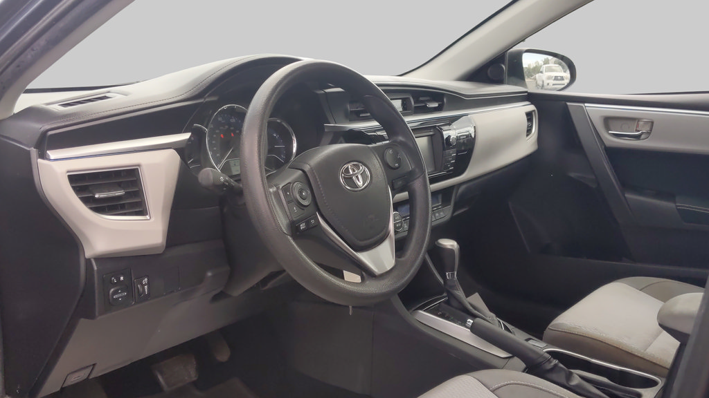Used 2015 Toyota Corolla LE FWD image 19
