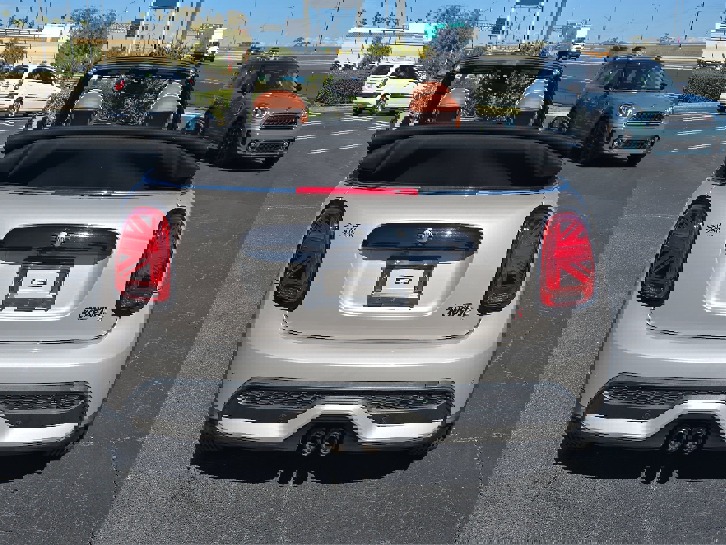 Used 2023 MINI Cooper S w/ Signature Upholstery Package image 4