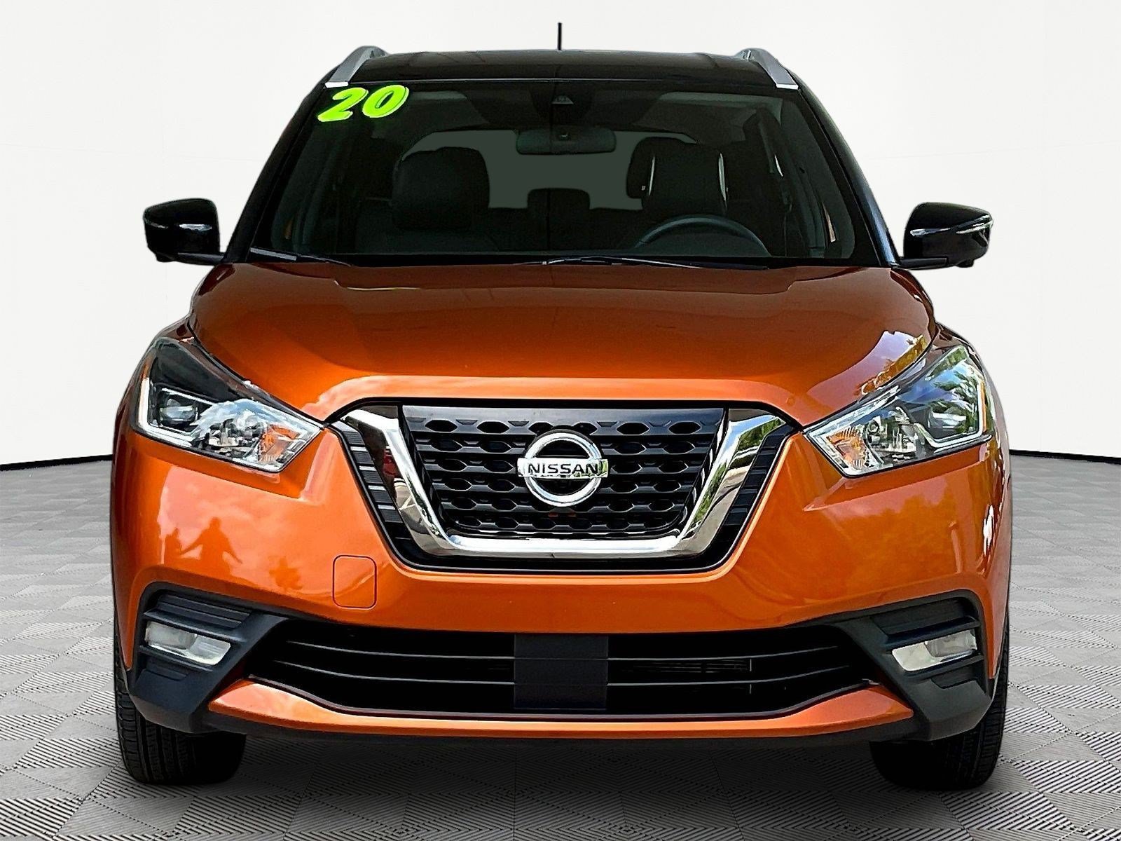 Used 2020 Nissan Kicks SR w/ SR Premium Package FWD image 2