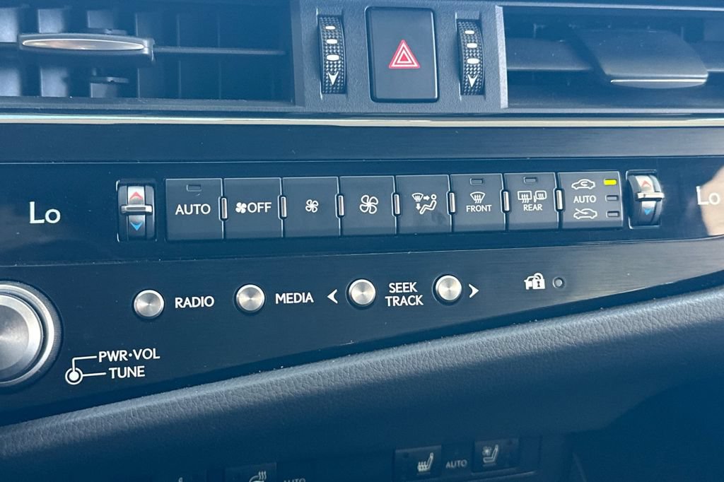 Certified 2025 Lexus ES 300h w/ Premium Package FWD image 23